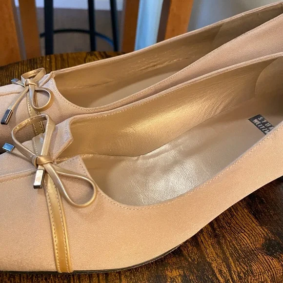 Stuart Weitzman Kitten Heel Pumps - Picture 8 of 8